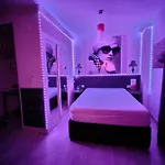 Loft Pasarela דירה